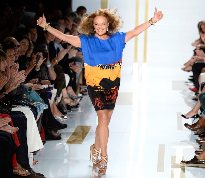 articles/2013/09/08/diane-von-furstenberg-s-spring-summer-2014-oasis/130908-dvf-fashion-week-wilkinson-box_mwwkyw