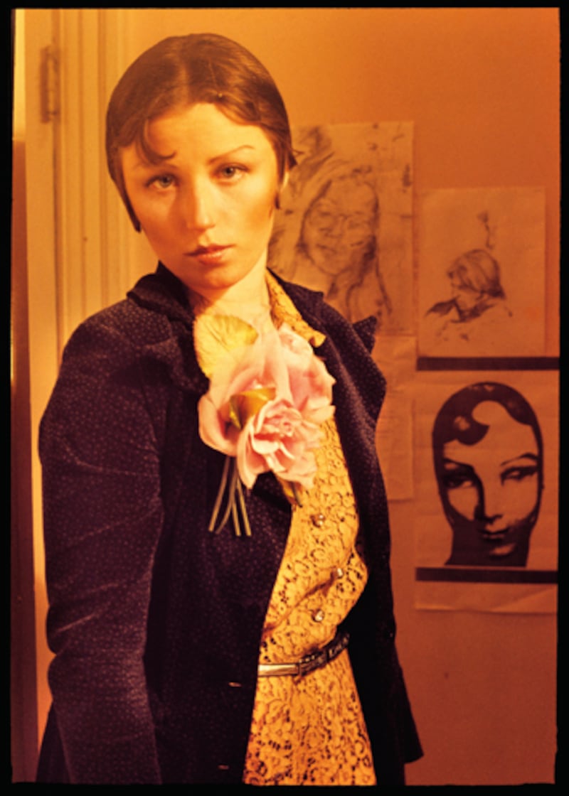 galleries/2012/05/25/rare-cindy-sherman-self-portraits-from-austria-s-verbund-photos/gal-cindy-sherman-gopnik-06_ghyigm