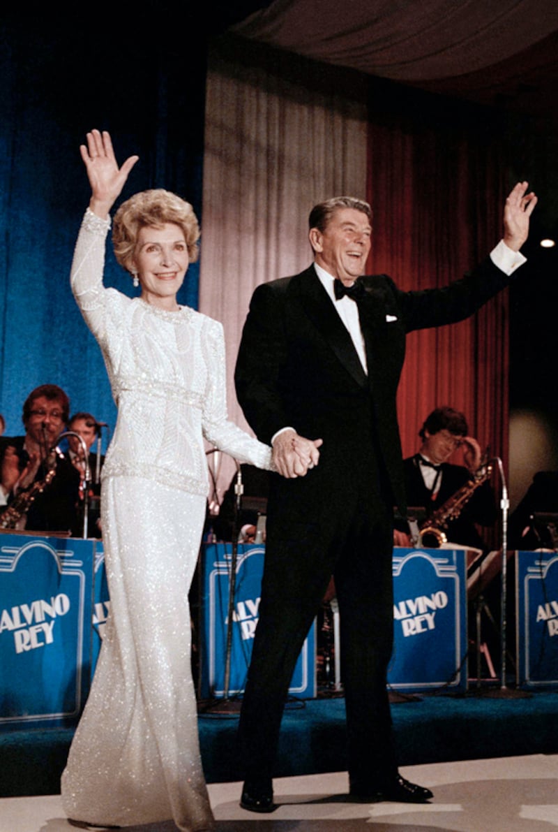 galleries/2011/07/05/nancy-reagan-turns-90-see-her-most-fashionable-looks/nancy-reagan-fashion-22_joxo0h