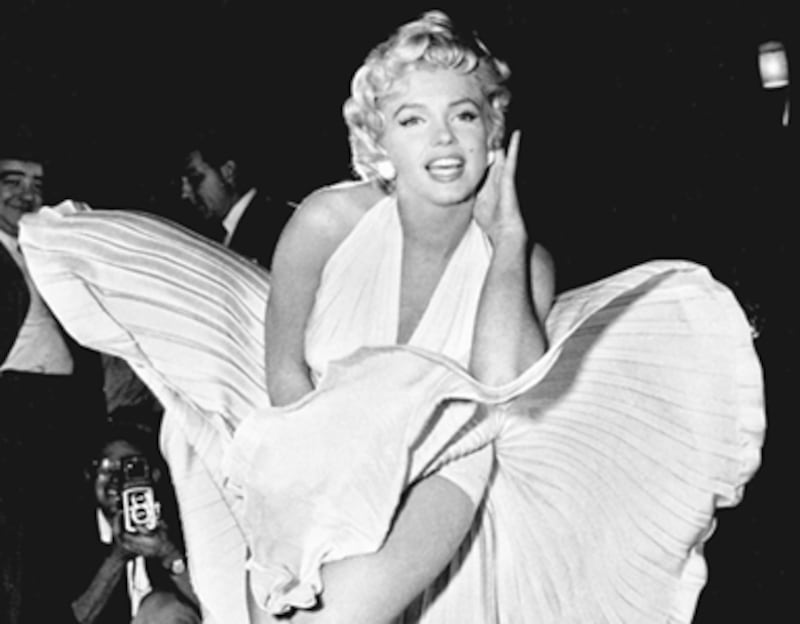 articles/2010/10/20/marilyn-monroe-fragments-review-of-her-diaries/merkin-marilyn-monroe_134171_nexb0v