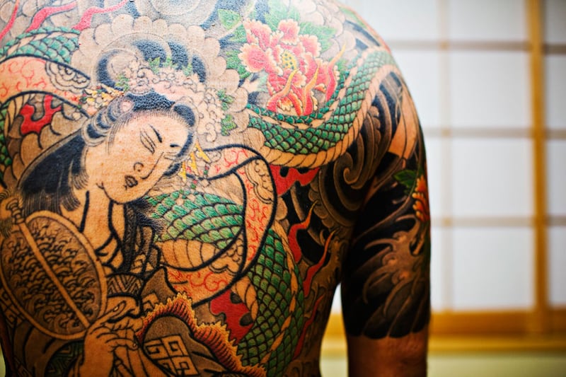 articles/2011/03/18/japanese-yakuza-aid-earthquake-relief-efforts/yakuza-tattoos-8_xofyul