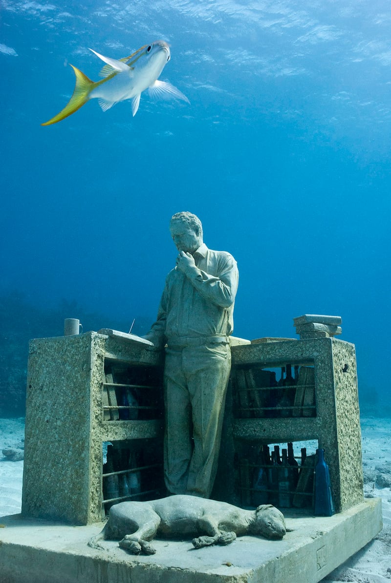 galleries/2014/04/07/jason-de-caires-taylor-s-gorgeous-underwater-art-photos/underwater-museum-gal-4_drozuu