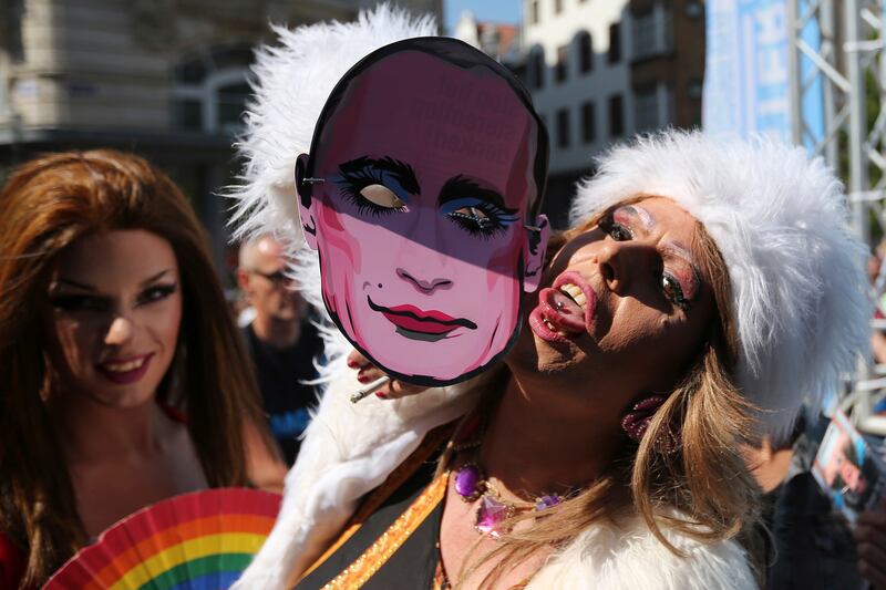 galleries/2017/04/06/putin-banned-photos-of-him-in-drag-so-here-are-some/170406-Putin03_dmhcgk