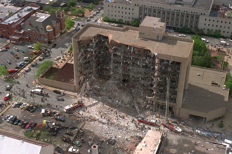 articles/2012/04/18/oklahoma-city-bombing-s-unanswered-questions-in-new-book/okalhoma-city-bombing-isikoff-teaser_lu5zrw