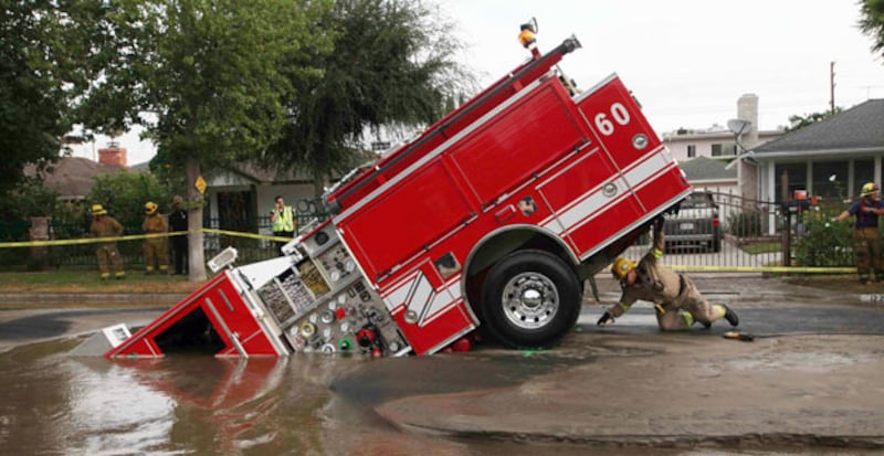 galleries/2010/06/01/sinkholes/sinkholes-6_h6ozyc