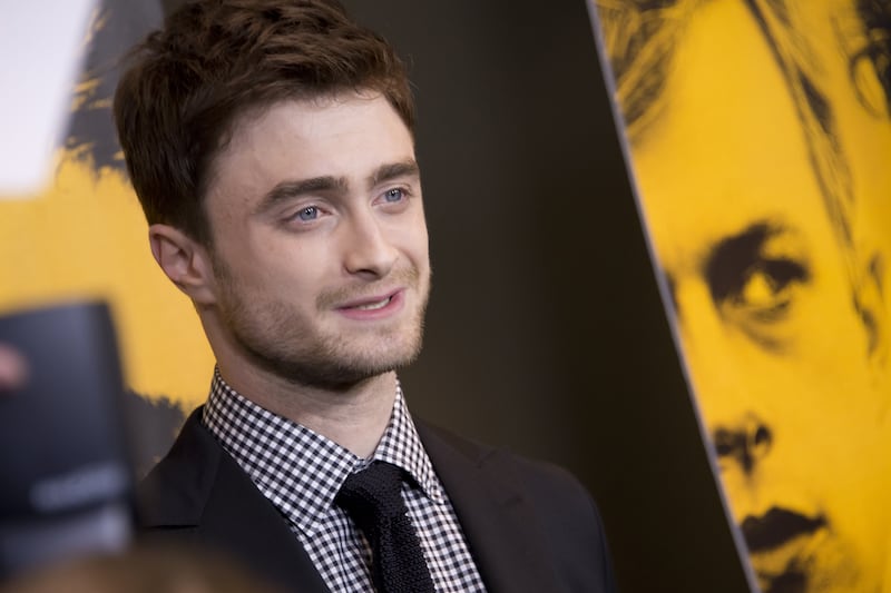 articles/2013/10/16/stop-obsessing-over-daniel-radcliffe-s-gay-sex-scene-in-kill-your-darlings/131015-fallon-radcliffe-tease_kvcpek