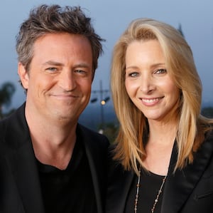 HOLLYWOOD GAME NIGHT -- Episode 104 -- Pictured: (l-r) Matthew Perry, Lisa Kudrow-- (Photo by: Trae Patton/NBCU Photo Bank/NBCUniversal via Getty Images via Getty Images)