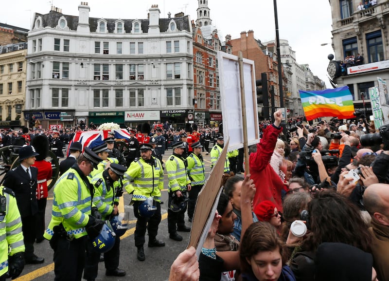 galleries/2013/04/17/london-crowds-and-dignitaries-pay-their-respects-at-margaret-thatcher-s-funeral/thatcher-funeral-09_gvtjey