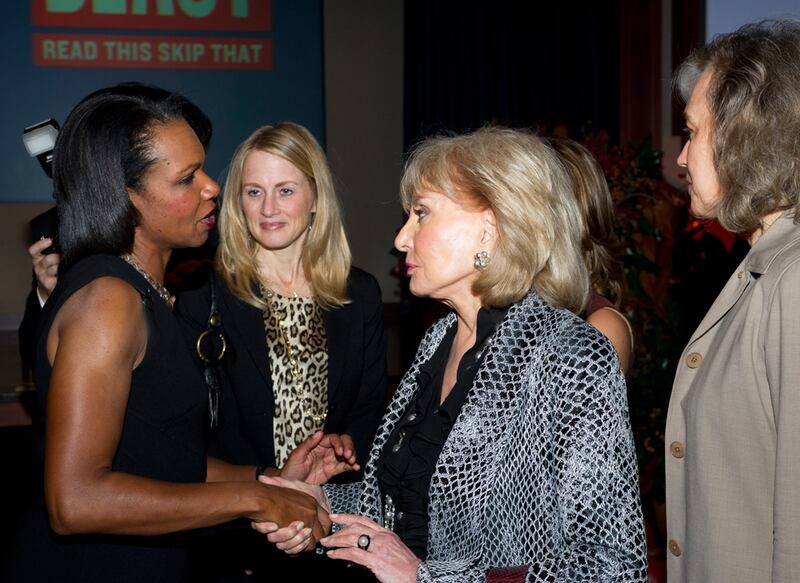 galleries/2010/10/15/condoleezza-rice-tells-her-story/condi-rice-event---12_hf2tkd