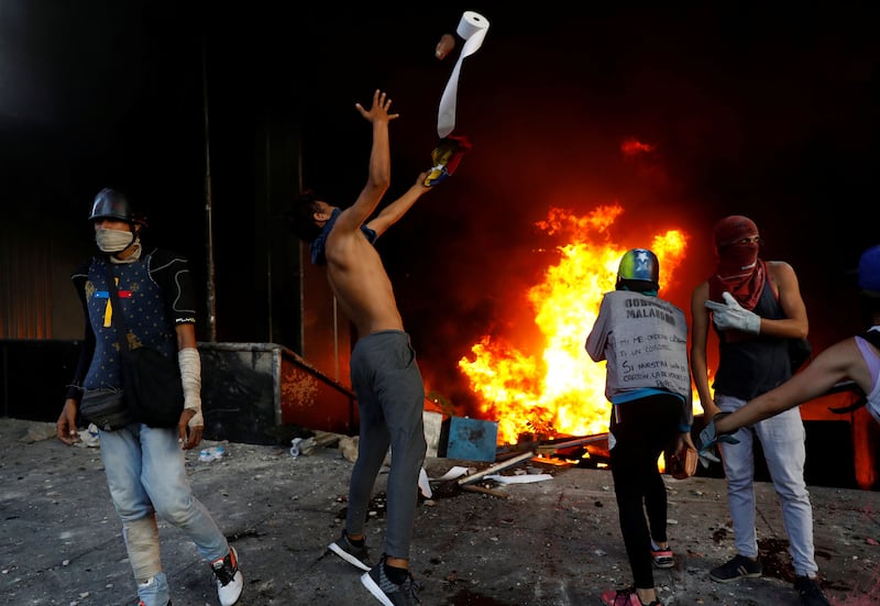 170613-venezuela-protests-7_oyq9n9