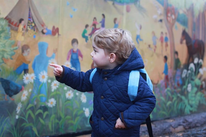 articles/2016/01/06/prince-george-attends-his-first-day-at-school/160106-sykes-george-school-embed_yetbcc