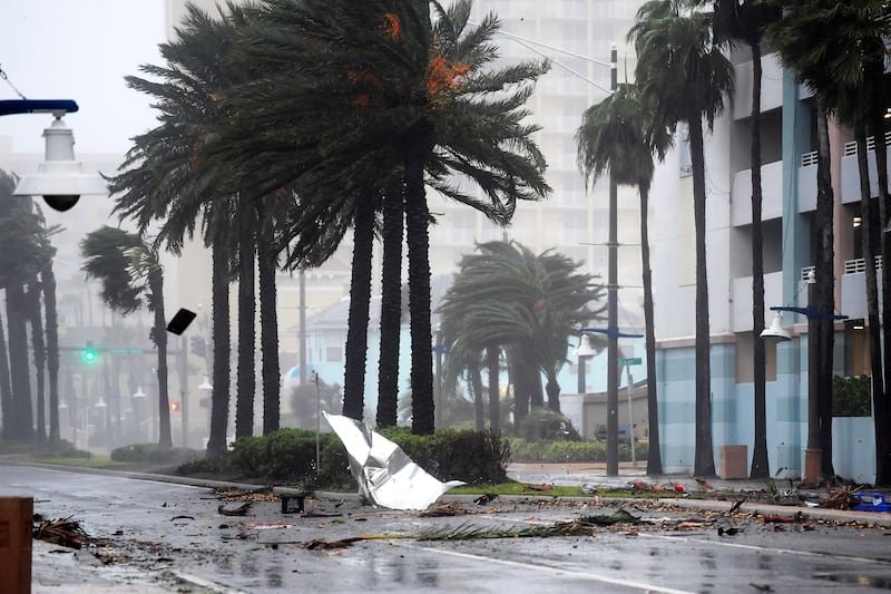 galleries/2016/10/06/hurricane-matthew-s-destructive-aftermath/161007-Florida-Hurricane-Matthew-gal-12_kccje6