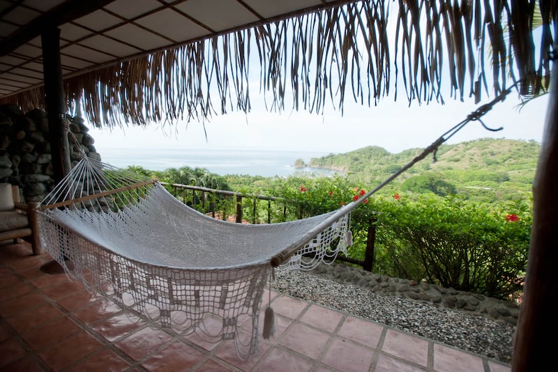 galleries/2013/11/04/eight-rustic-but-luxurious-beach-escapes-photos/rustic-beach-costa-rica_qujjvy