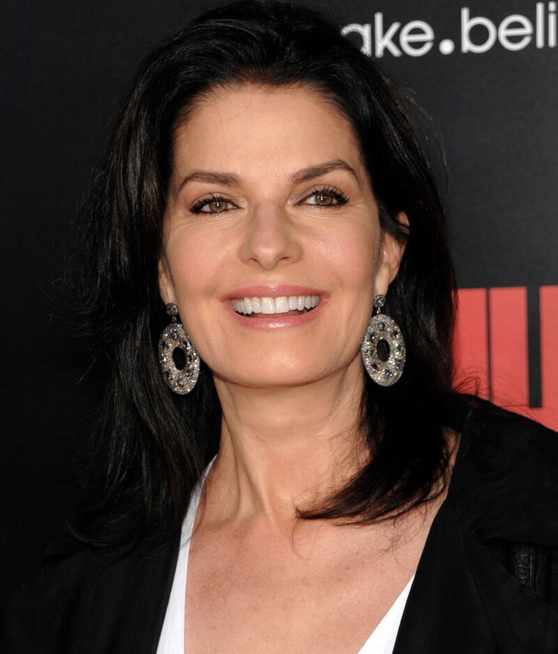 galleries/2013/01/07/celebrity-notre-dame-and-alabama-college-football-fans-photos/sela-ward-celebrity-bcs-fans_pl1zuk