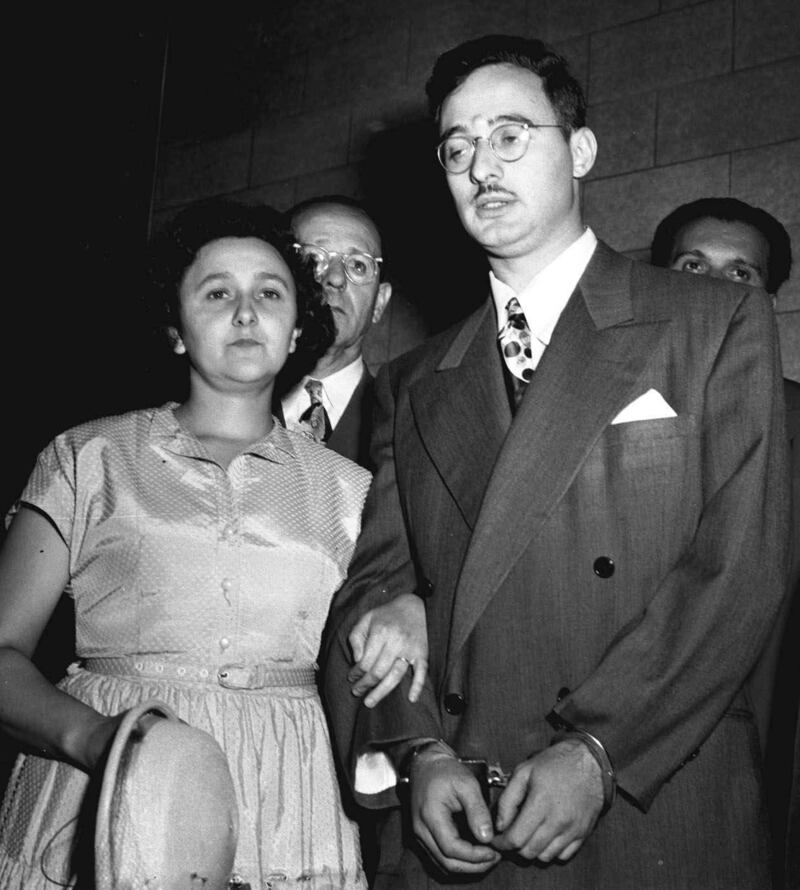 galleries/2013/05/14/alleged-spies-from-julius-and-ethel-rosenberg-to-ryan-fogle-photos/ethel-julius-rosenberg-alleged-spies_sw0lqn