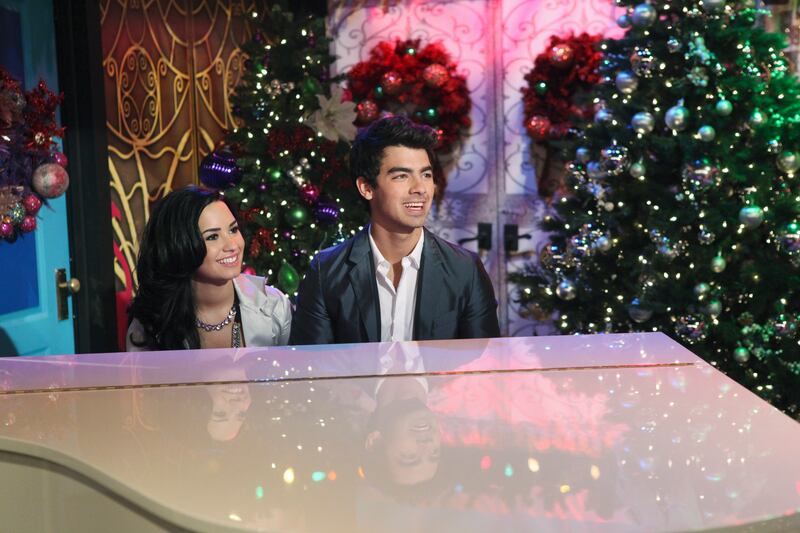 Demi Lovato and Joe Jonas in Sonny With a Chance 