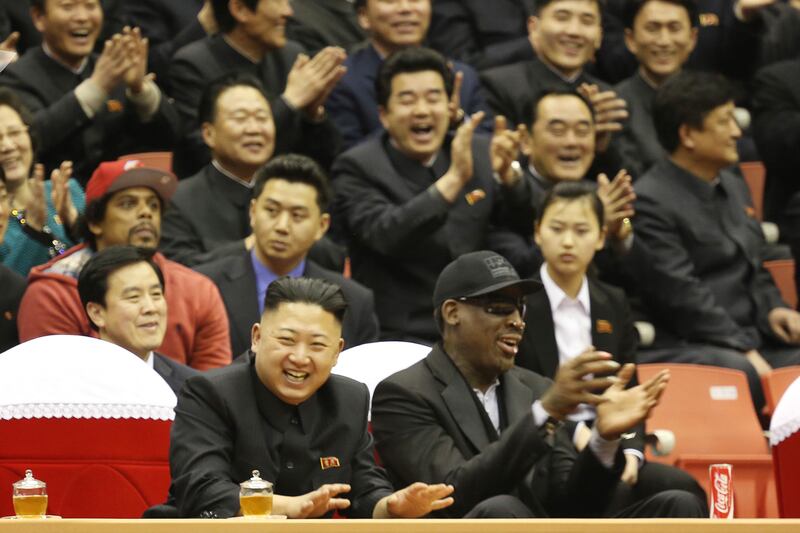 galleries/2011/02/23/stars-who-hang-with-dictators/130301-jongun-rodman-tease_govlus