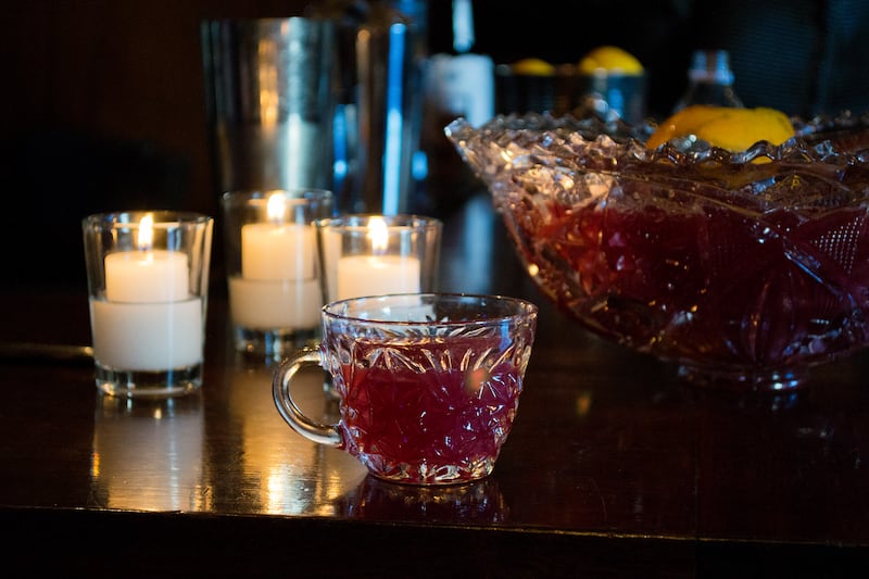 galleries/2013/11/27/bartenders-share-their-best-holiday-punch-recipes-photos/131020-holiday-punch2b-tease_vy0jck