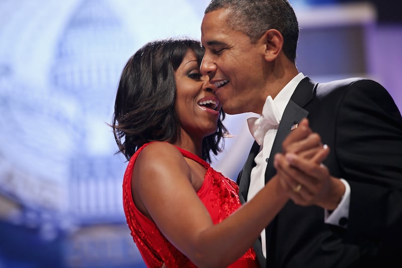 galleries/2013/01/21/best-images-from-the-inaugural-balls-photos/130121-inaugural-ball-obamas-close_pwjcqe