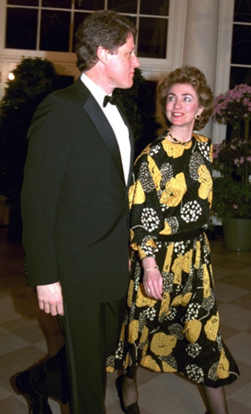 galleries/2012/05/10/hillary-clinton-s-style-evolution-photos/hillary-clinton-style-white-house-dinner-1986_lptzdp