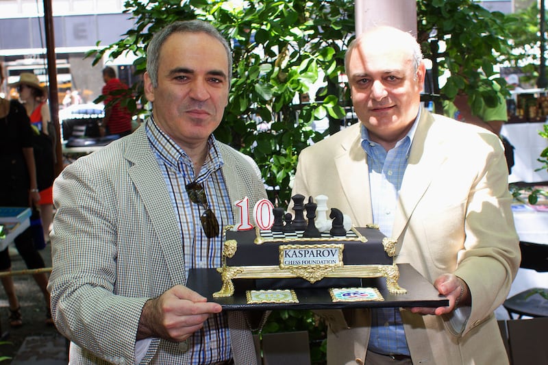 articles/2012/06/17/chessmaster-garry-kasparov-is-determined-to-checkmate-vladimir-putin/kasparov-lake_kfnd4o