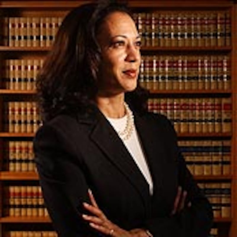 articles/2010/06/09/kamala-harris-the-female-obama-wins-primary-for-california-attorney-general/olapade-kamala-harris_105440_vc60ha