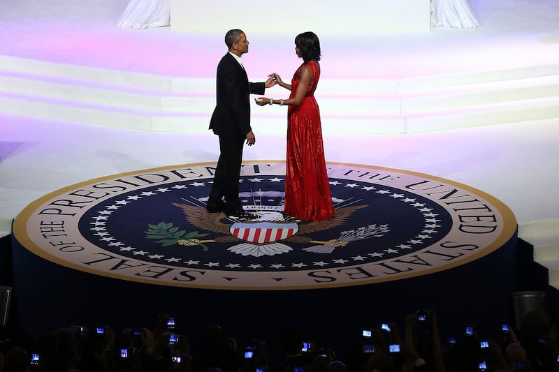 galleries/2013/01/21/best-images-from-the-inaugural-balls-photos/130121-inaugural-ball-obamas-dancing_ie46s4