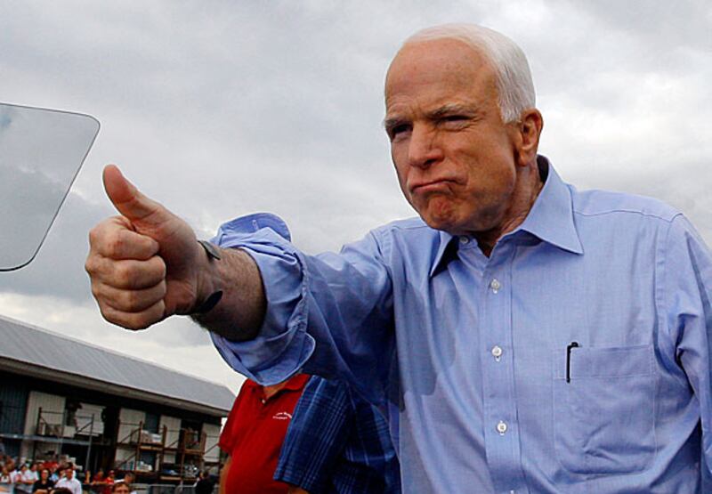 galleries/2008/10/28/john-mccain-s-thumbs-up/mccain-thum13_tdhzlq