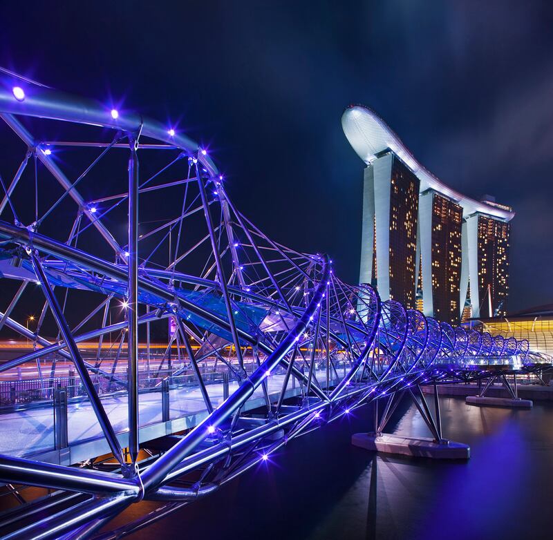 galleries/2013/10/12/made-for-walking-the-world-s-most-aesthetic-footbridges-photos/footbridges-helix_qqye2e