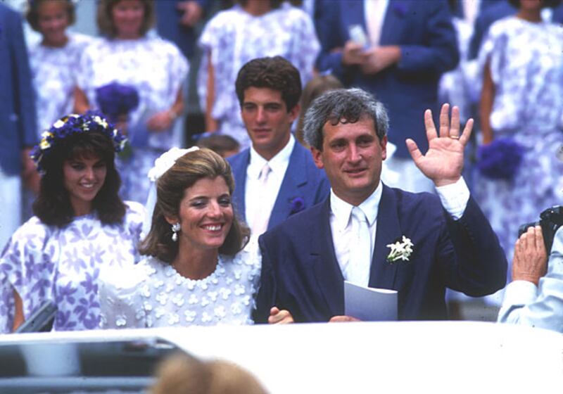 galleries/2010/07/25/american-royal-weddings/royal-weddings---caroline-kennedy_zfvbtv