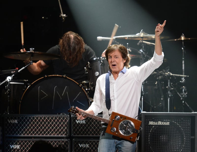 galleries/2012/12/12/12-12-12-the-benefit-concert-for-hurricane-sandy-photos/sandy-concert-mccartney_shjmdy