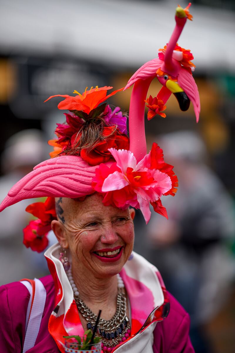 galleries/2017/05/06/the-best-hats-from-the-kentucky-derby/170506-kentucky-derby-hats-2_plwh4j