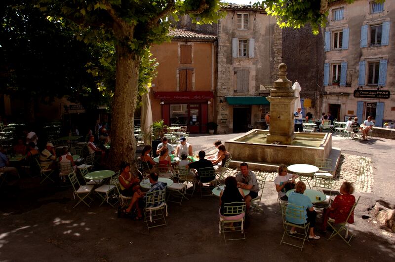 230708-zaleski-gordes-france-embed-01_z79et3