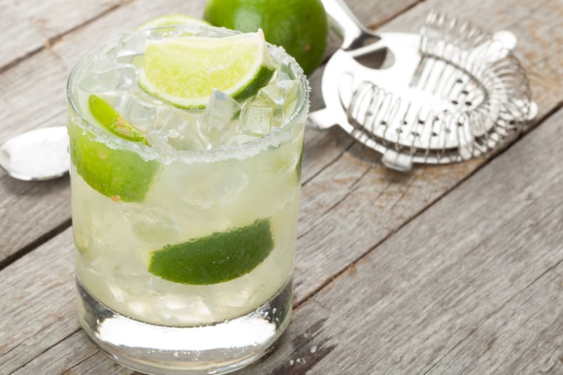 articles/2016/05/05/how-to-make-your-margarita-less-basic/160504-rothbaum-margarita2-embed_pqylt4