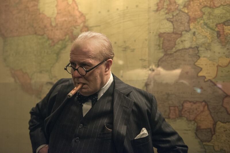 gary-oldman-darkest-hour_qkeqcs