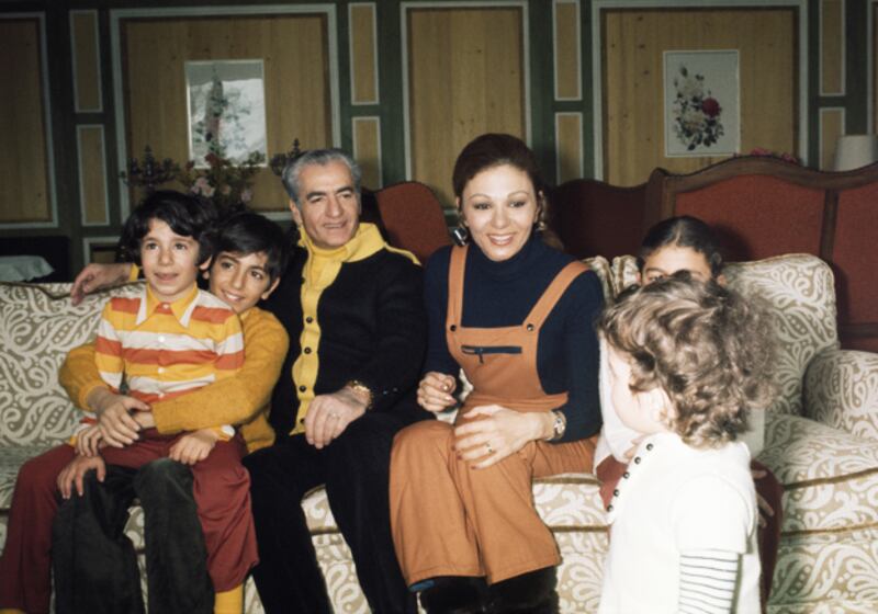 galleries/2009/06/16/farah-pahlavi-iran-s-exiled-queen/farah-pahlavi-2_gvtvhk