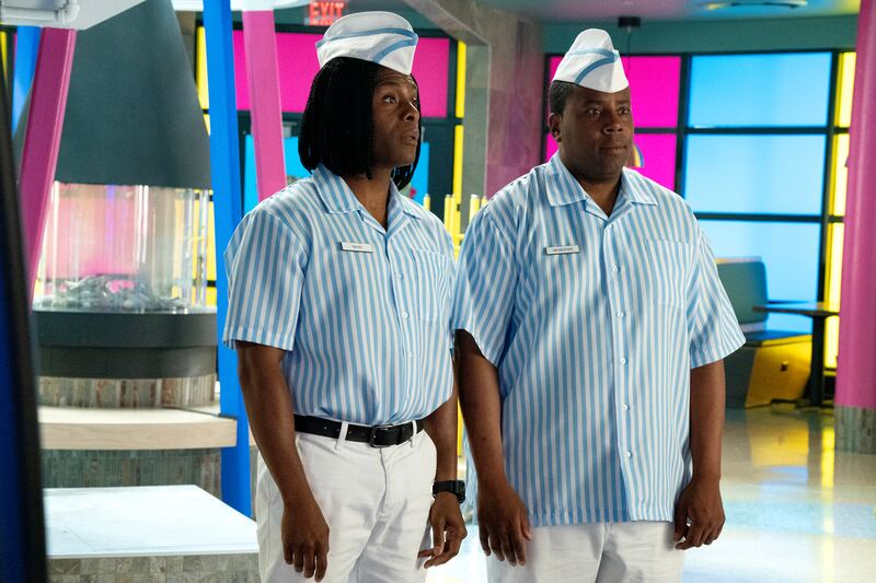 Photo still of Kenan Thompson as Dex and Kel Mitchell as Ed in Good Burger 2