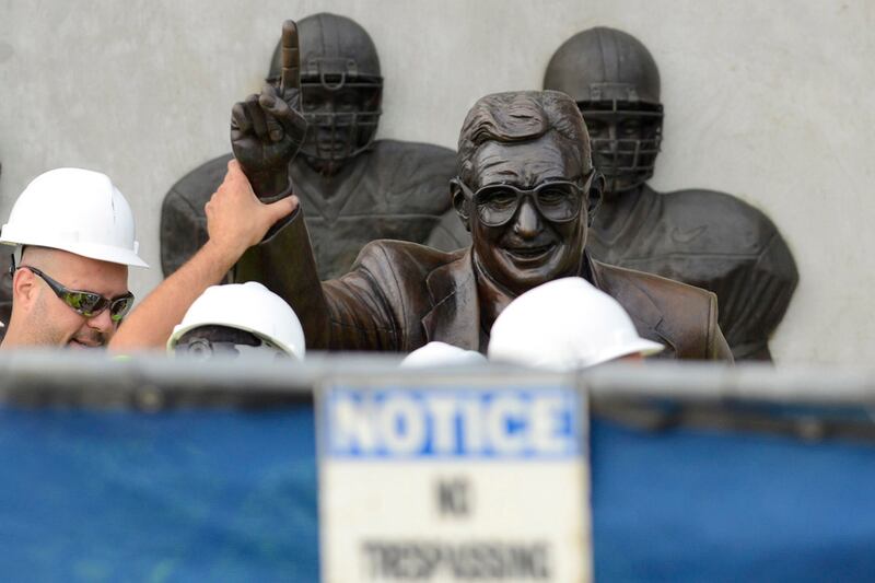 articles/2012/07/22/joe-paterno-statue-it-had-to-go/penn-state-statue-cirilli_ihkxwk