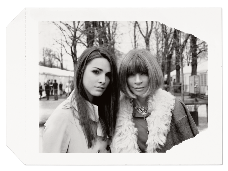 galleries/2012/02/09/backstage-by-anna-bauer-marc-jacobs-anna-wintour-karl-lagerfeld-more-photos/anna-wintour-anna-bauer-backstage_siaghl