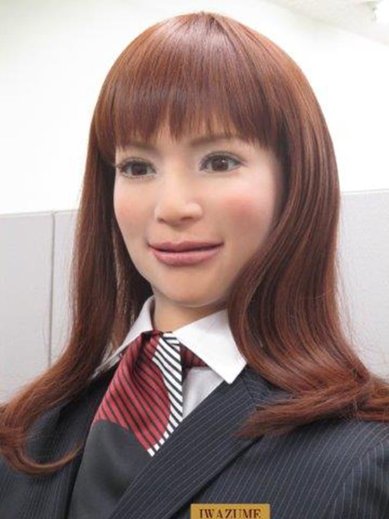 articles/2015/02/12/check-in-to-japan-s-creepy-robot-hotel/150211-strochlic-japan-robots-embed1_ljhca1