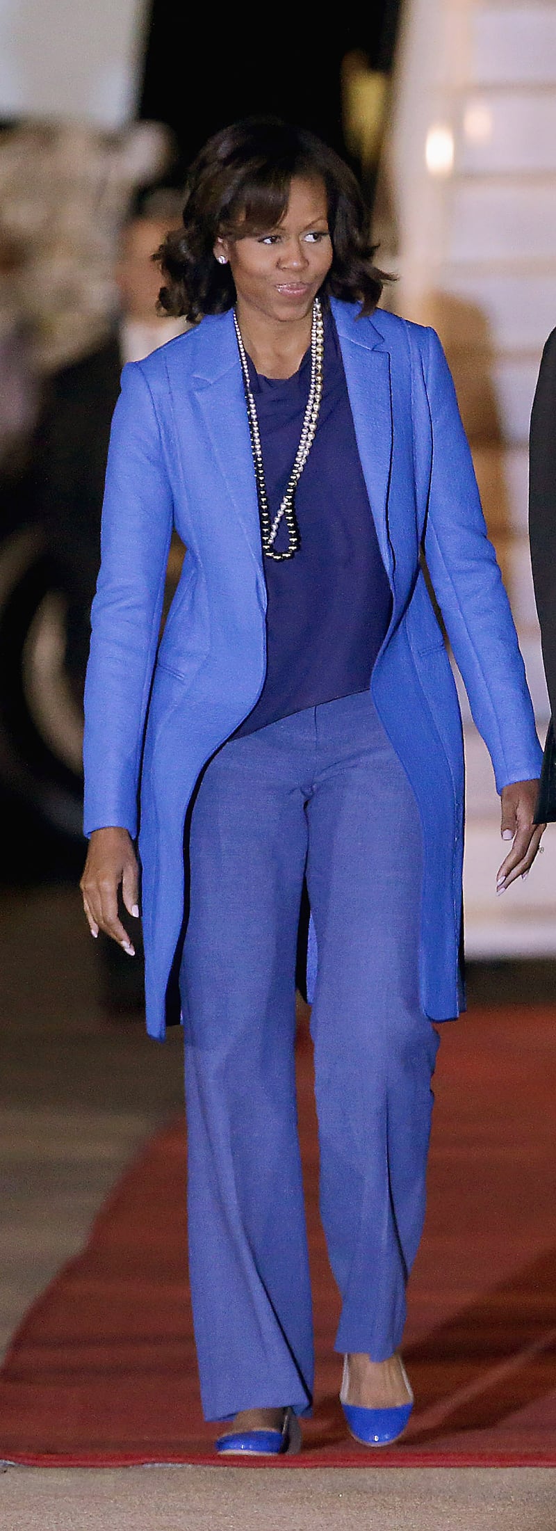 galleries/2010/05/07/first-lady-fashion/130701-michelle-blue-pant-suit_unm9om