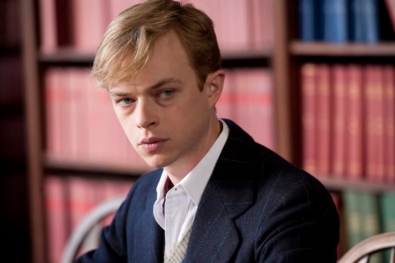 articles/2013/10/20/dane-dehaan-is-hollywood-s-homicidal-darling/131018-klassen-dehaan-darlings-tease_bxh8vk