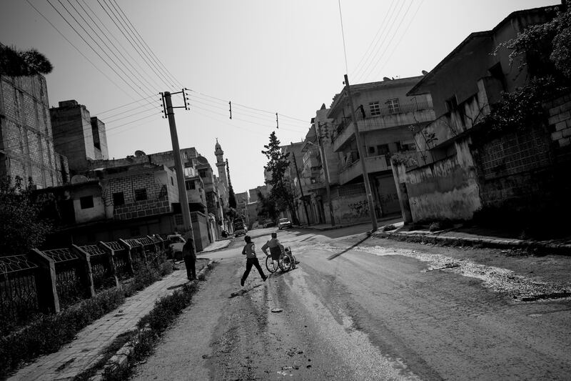 galleries/2013/04/18/daily-life-amid-war-in-aleppo-photos/130418-daily-aleppo7_uztrgf