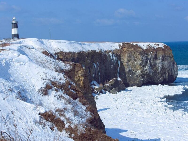 galleries/2014/03/08/picture-perfect-lighthouses-in-winter-photos/cnt-ligthhouse-winter-5_cfua3w