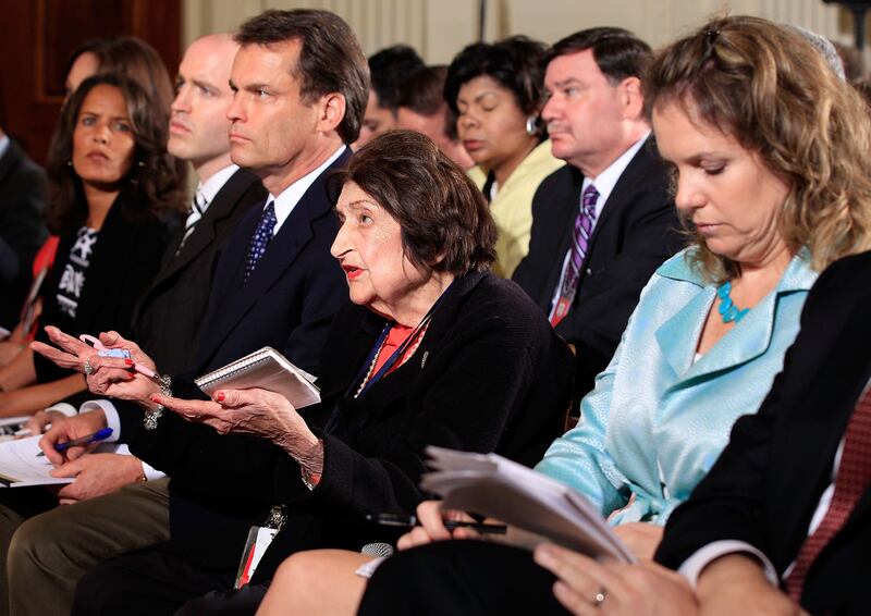 galleries/2013/07/21/a-life-inside-the-white-house-remembering-veteran-journalist-helen-thomas-photos/130720-helen-thomas-04_xrx0hc