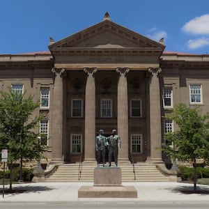 Lippincott_Hall__University_of_Kansas_kxwige