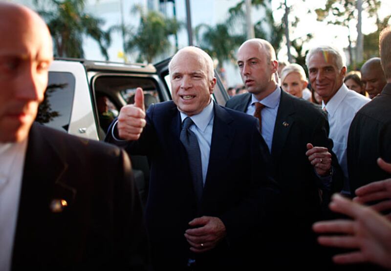 galleries/2008/10/28/john-mccain-s-thumbs-up/mccain-thum12_rdyiql