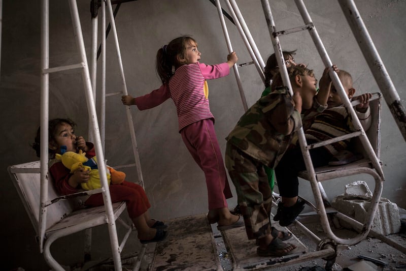 galleries/2013/10/09/the-last-ones-left-photos-of-a-syrian-family-that-refuse-to-leave-their-village/131007-syria-family4_spwmzs