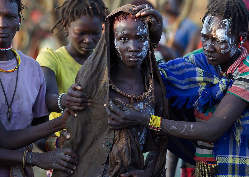 galleries/2014/11/29/inside-a-female-circumcision-ceremony-in-kenya-photos/141113-kenya-circumcision-01_vixoft