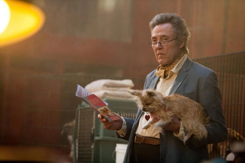 articles/2012/10/12/christopher-walken-on-seven-psychopaths-natalie-wood-more/stern-walken-psychopaths-tease-embed_yyjgth